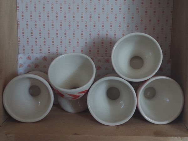 5 eierdoppen aardewerk