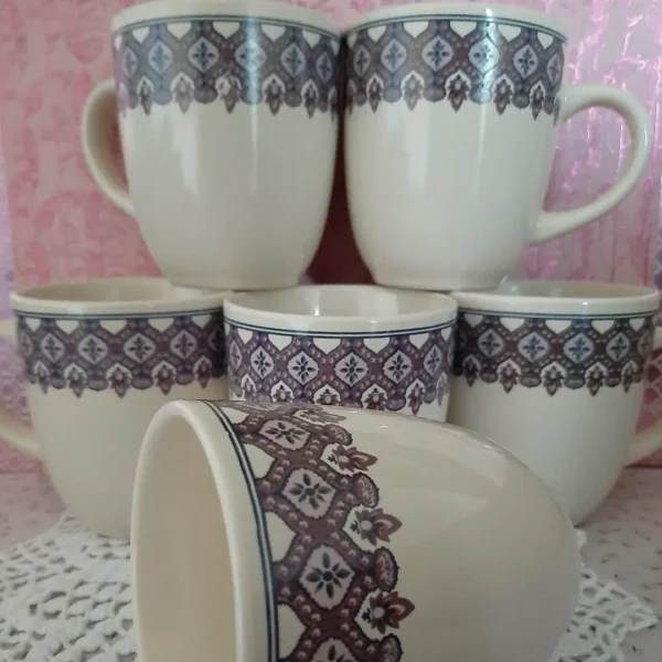 Set Van 6 Grote Bekers Ornamenten