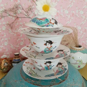 IMG_20220915_113059_607 Japans eierporselein Geisha