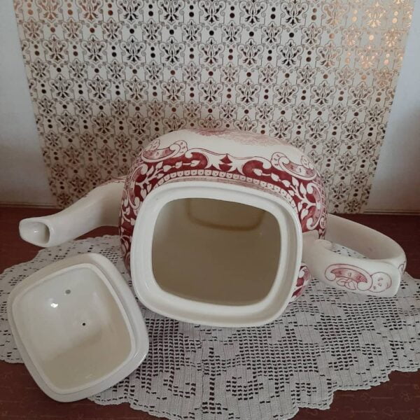 Koffiepot, melkkan Petrus Regout