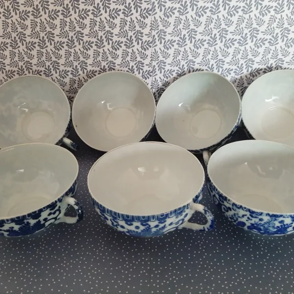 7 antieke, Japanse kop en schotels