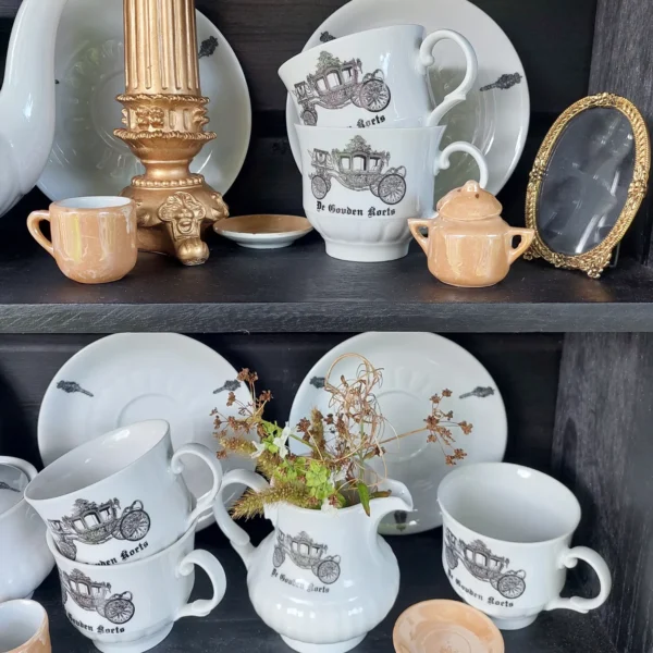 Servies gouden koets
