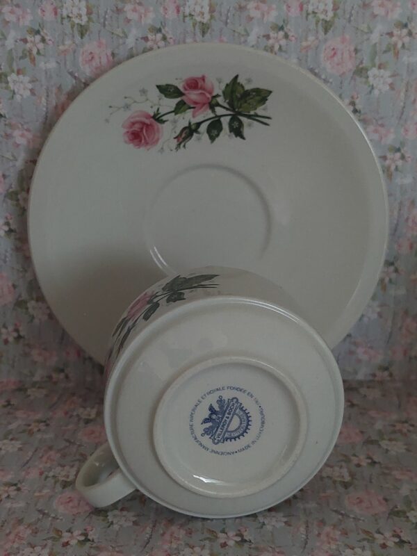 Kop en schotel Septfontaines