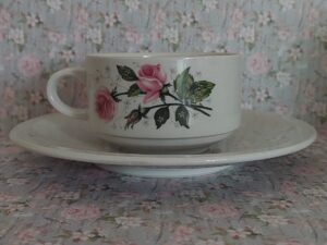 Kop en schotel Septfontaines