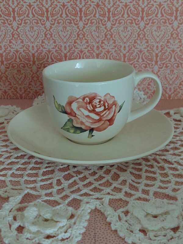 Kop en schotel, a rose is a rose