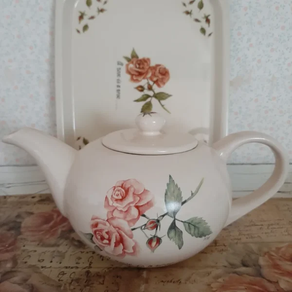 Theepot a rose is a rose Jet