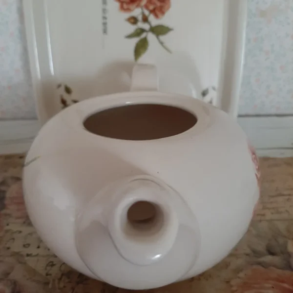 Theepot a rose is a rose Jet