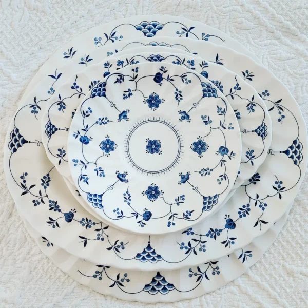 Ovaal dessertbord Churchill Finlandia