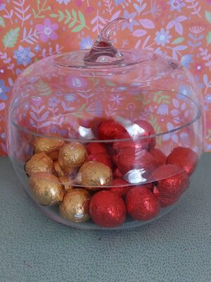 Glazen bonbonnaire met deksel