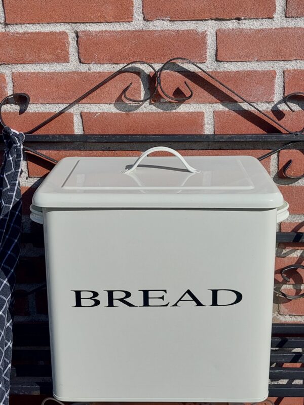 Grote emaille broodkist