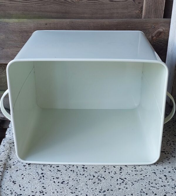 Grote emaille broodkist