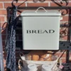 Grote emaille broodkist