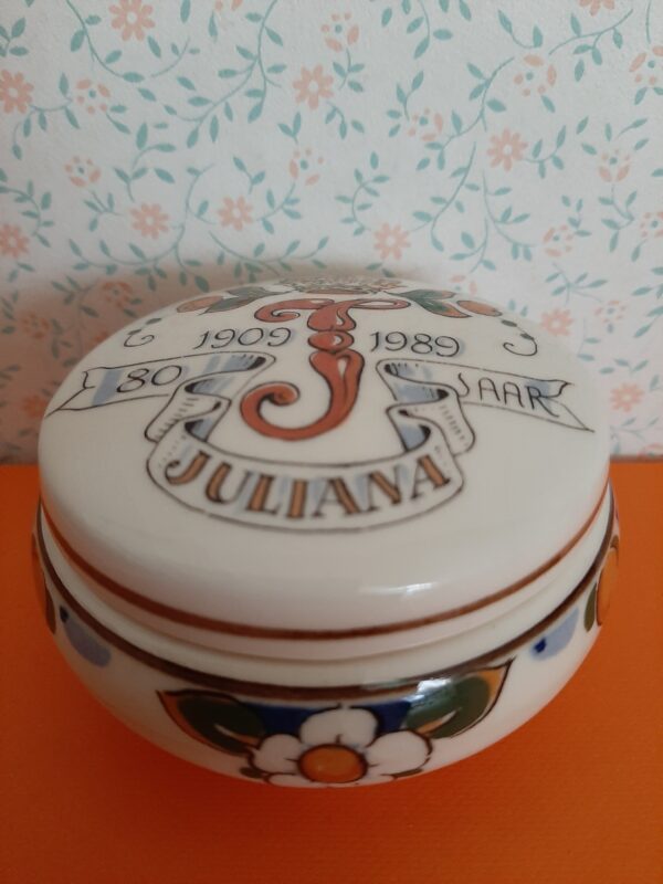 Dekseldoosje Juliana