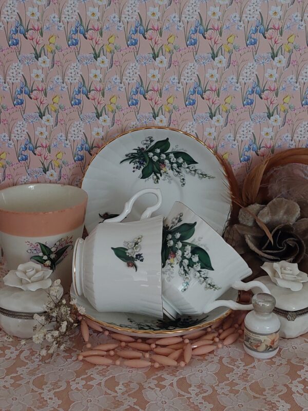 Kop en Schotel Lelietjes van Dalen