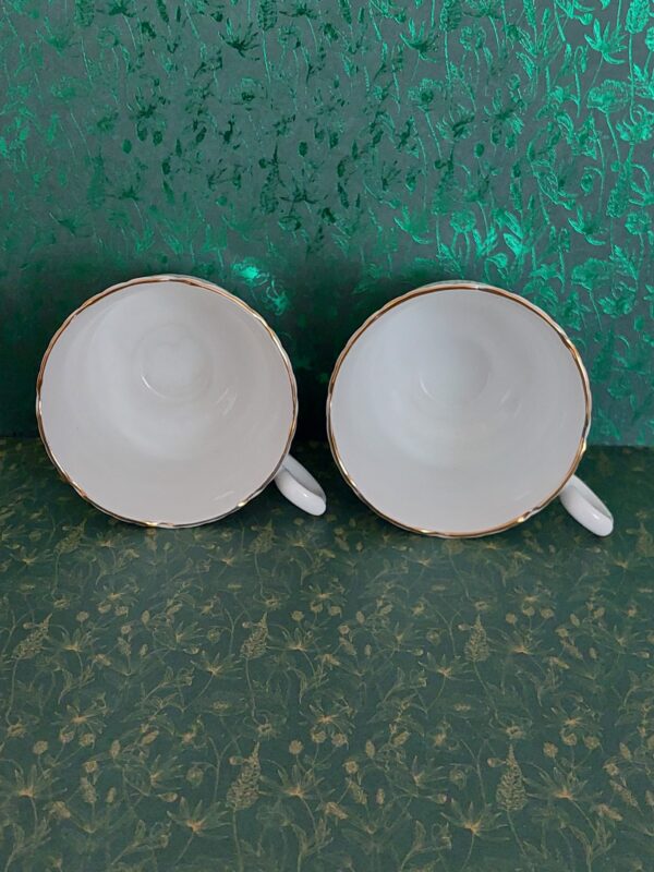 Kop en Schotel Lelietjes van Dalen