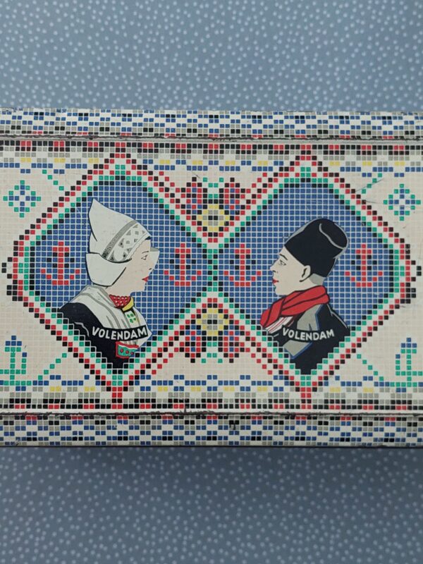 Blikken trommel klederdracht