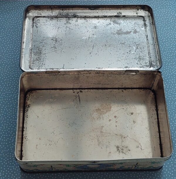 Blikken trommel klederdracht