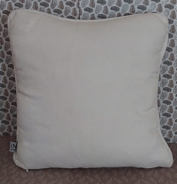 Klein sierkussen wolfdecoratie