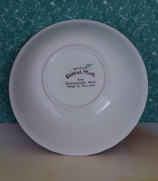 Engels schaaltje Myott Royal Mail Color