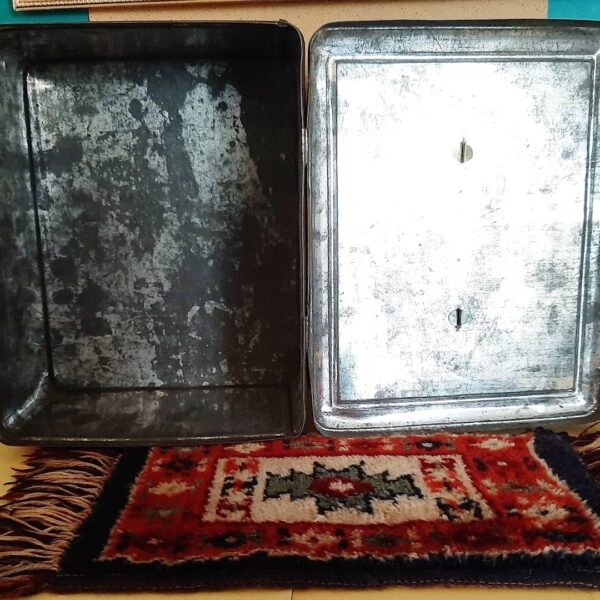 Antieke blikken trommel