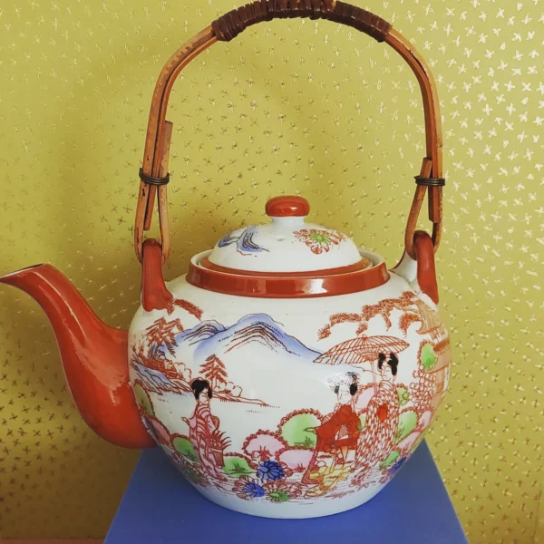 Japans theeservies Kutani