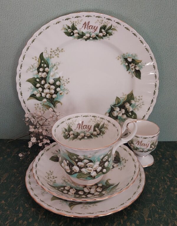 Royal Albert ontbijtset Flower of the month May