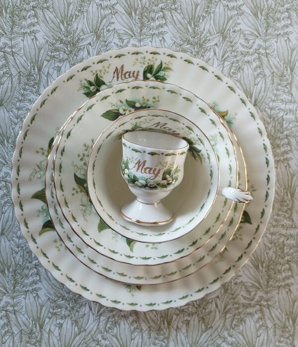 Royal Albert ontbijtset Flower of the month May