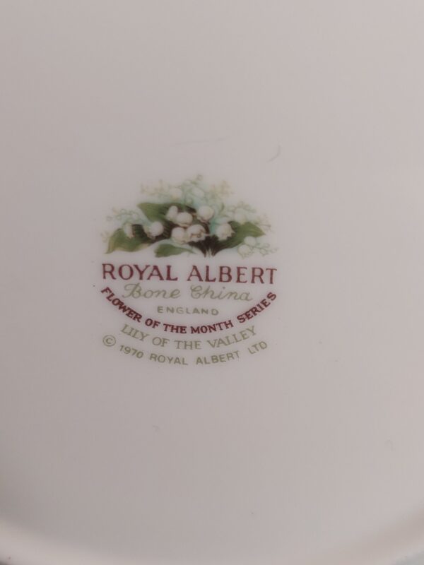 Royal Albert ontbijtset Flower of the month May