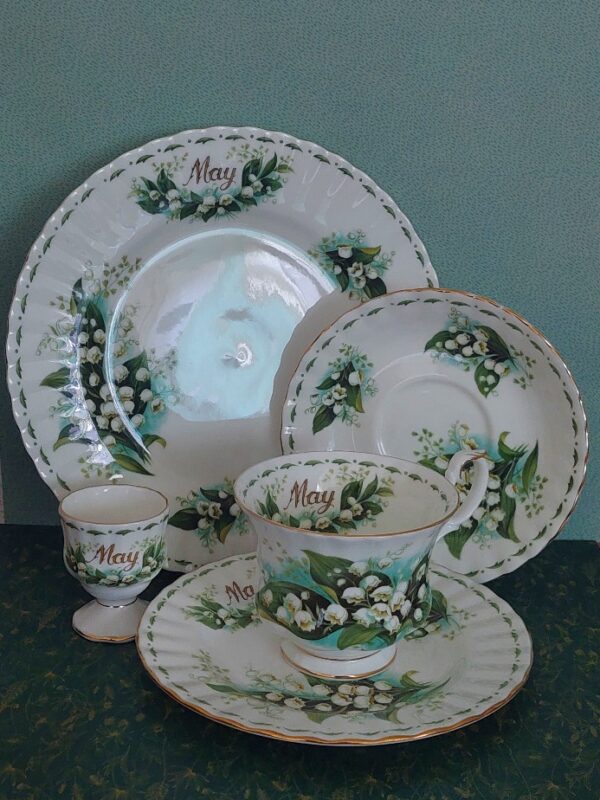 Royal Albert ontbijtset Flower of the month May