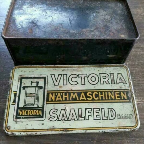 Antiek industrieel blikje