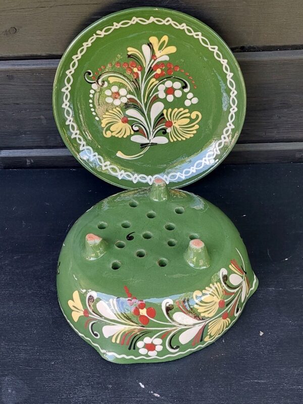 Hongaarse fruittest aardewerk