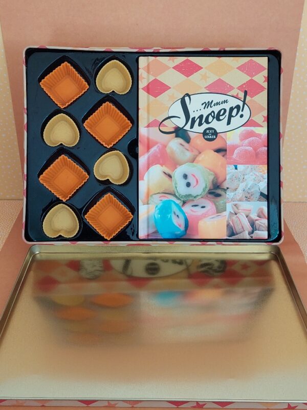 Blikken doos snoepjes maken