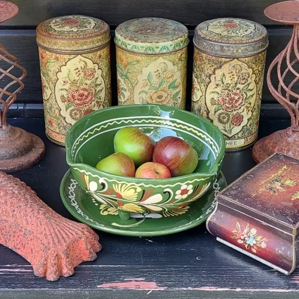 Hongaarse fruittest aardewerk