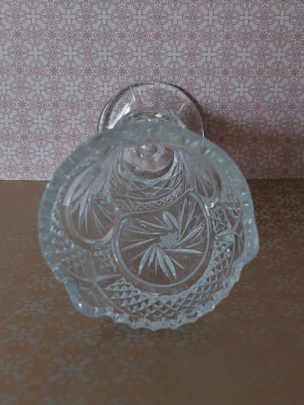 Vintage vaasje, geslepen glas