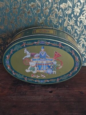 Klein Ovaal Snoepblikje