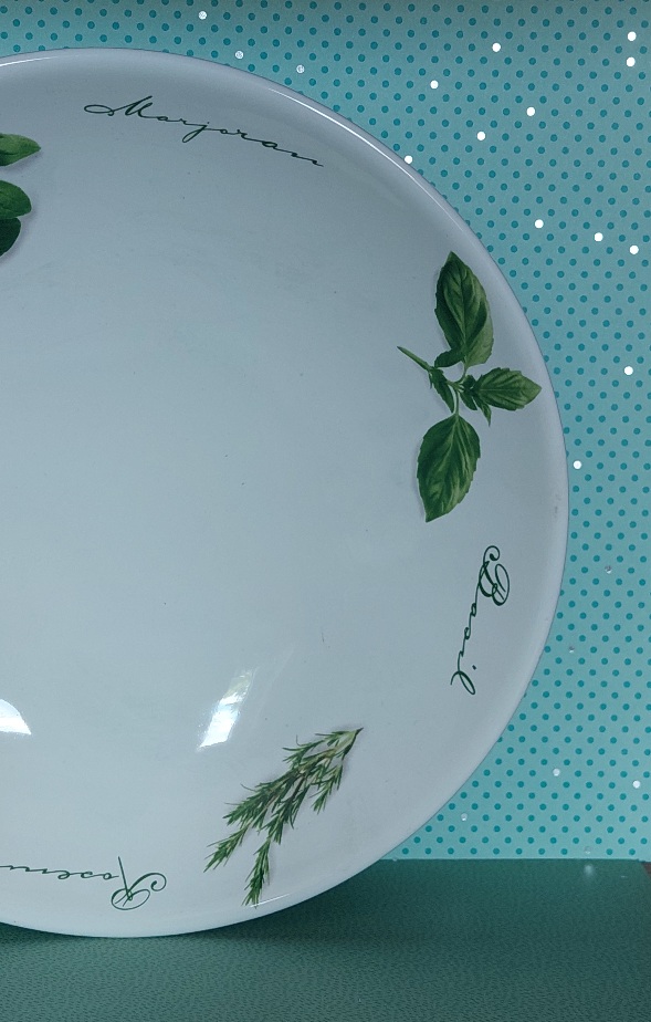 Kruidenschaal op voet