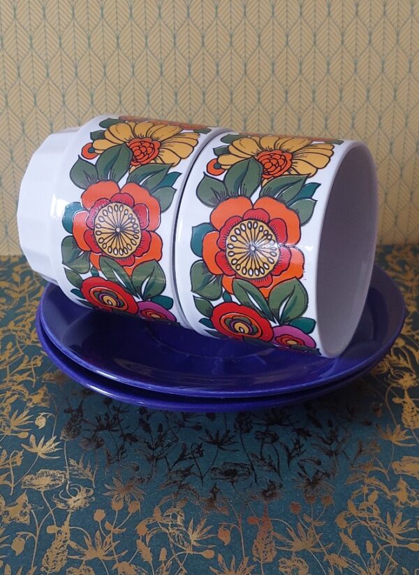 2  Retro kopjes en schotels Italië