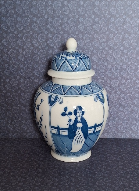 1 Chinese dekselpot Lange Lijs