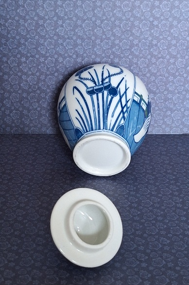 1 Chinese dekselpot Lange Lijs