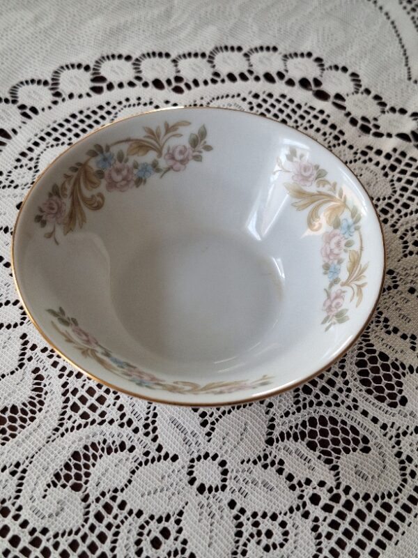 1 Groenteschaal Königl. PR Tettau