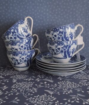 20260210_145958 5 Japanse Kop Met Schotels Prunus Blossem