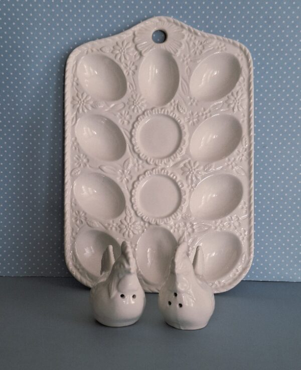 20260302_144200 Brocante Eierschaal met Peper en Zoutstel