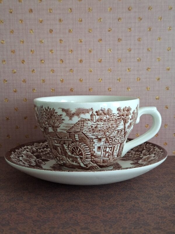 Kop En Schotel Transferware Churchill England
