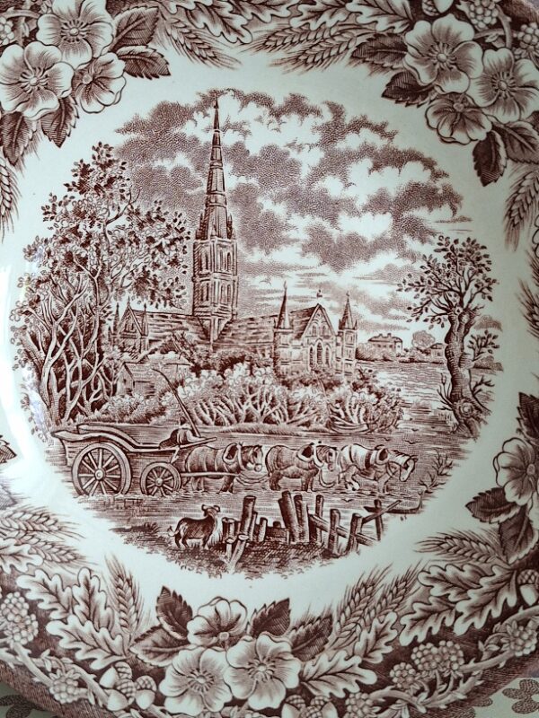 Saladebord Transferware Churchill England Bruin
