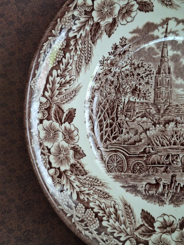 Saladebord Transferware Churchill England Bruin