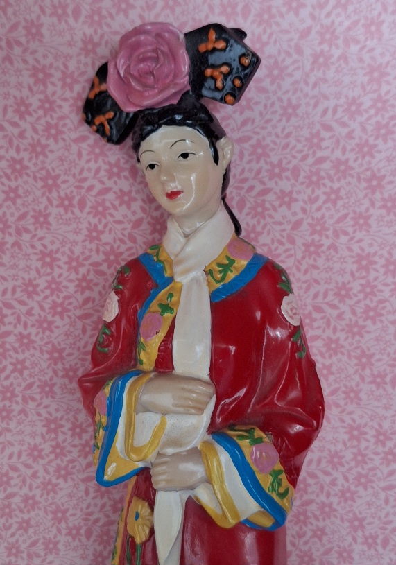 Chinees Beeldje, Hofdame Handbeschilderd