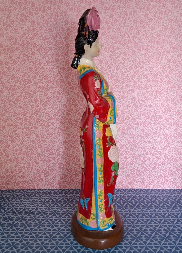 Chinees Beeldje, Hofdame Handbeschilderd